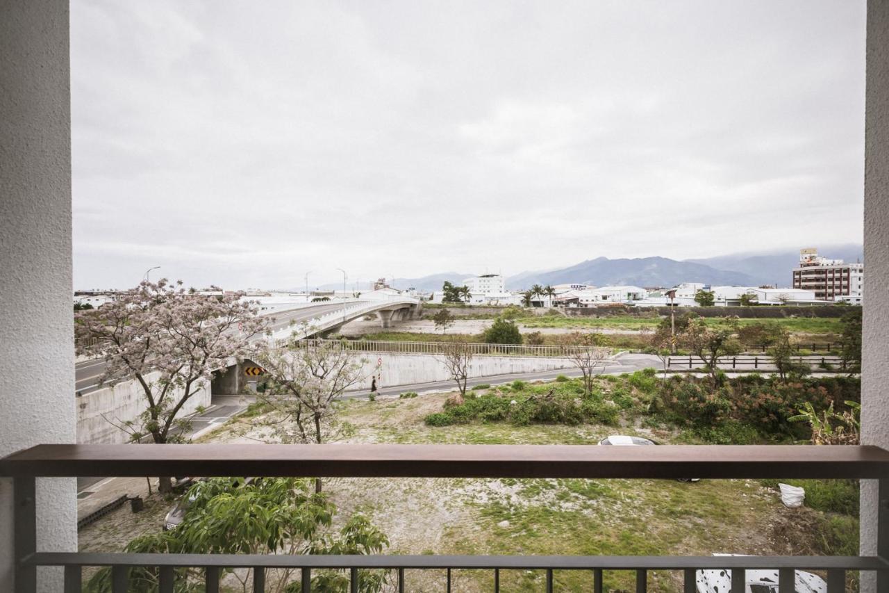 Tiin Tinn - Rivershore B&B Taitung Екстериор снимка